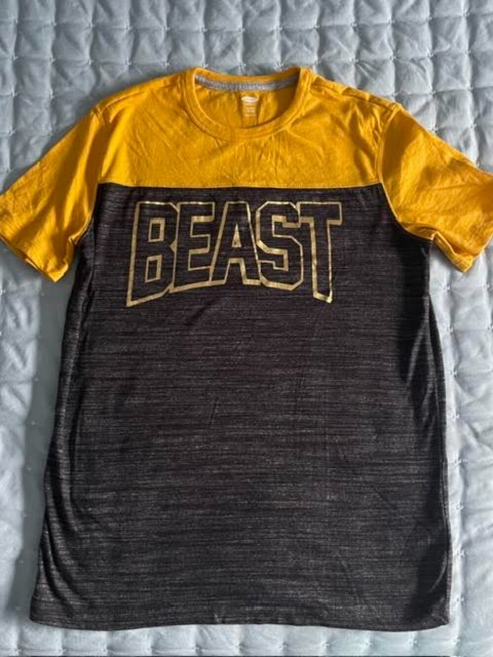 Graphic Football-Style Short Sleeve Tee for Boys Size XL/TG